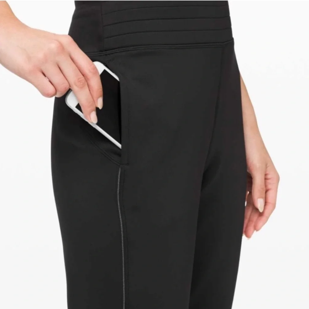 Lululemon Flurry Up Jogger high rise thermal reflective trim fleece interior 6 - Picture 4 of 16